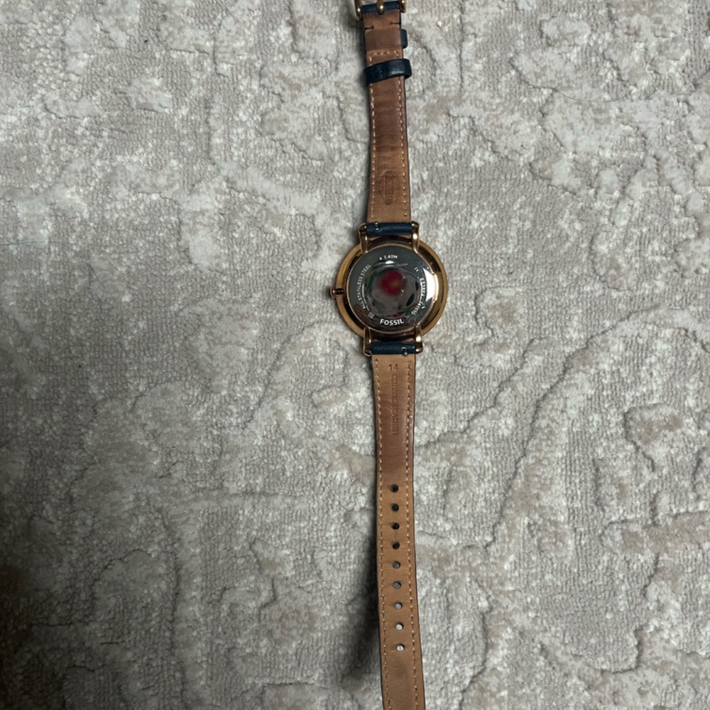 Fossil Watch - Picture 6 of 6